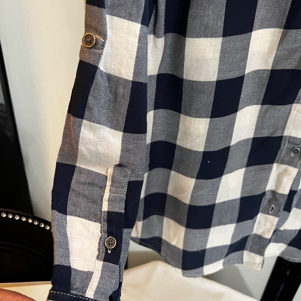 G.H. BASS & CO Women's Houndstooth Navy Blue Grey White V Neck Tunic Size S NWOT - Picture 6 of 7